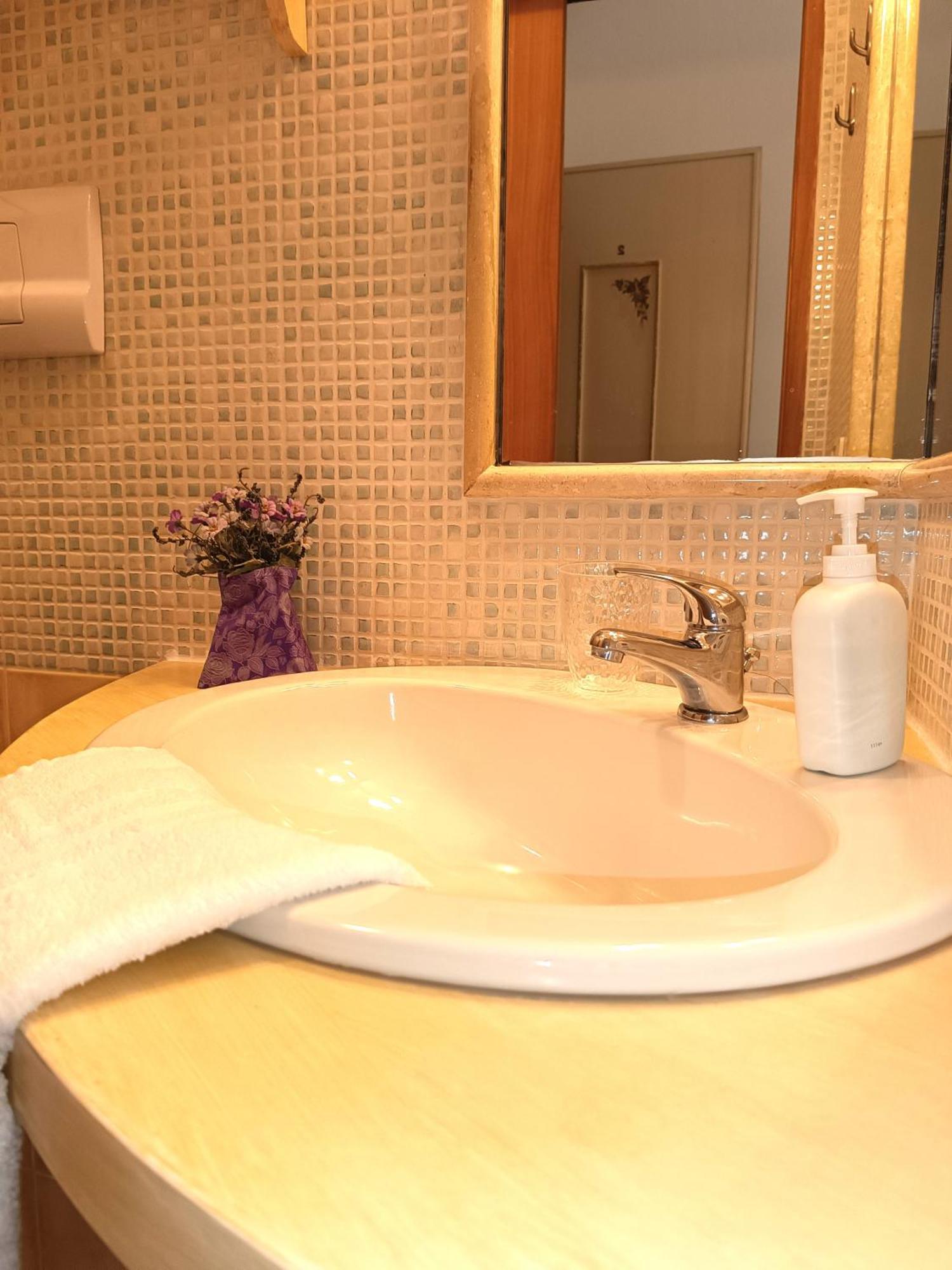 Domo Janas Guesthouse Ольбия Экстерьер фото